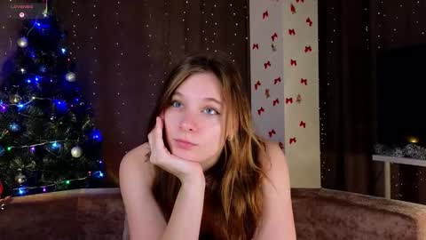 Elizabeth online show from December 2025 01:02:01 AM