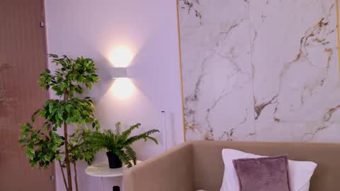 Elizabeth online show from March 2025 10:26:01 PM