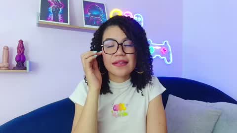 Snapshot of elizabethorlov chatting on June 2026 07:03:01 AM Elizabeth Orlov online show from June 2026 07:03:01 AM