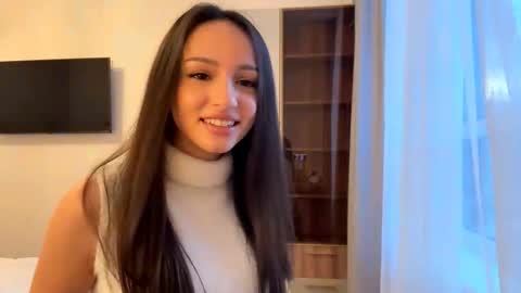 Snapshot of elizabethrabin chatting on December 2025 12:02:02 PM Mia online show from December 2025 12:02:02 PM