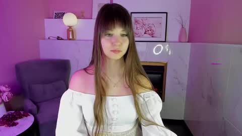 Eliza online show from February 2025 07:41:01 PM