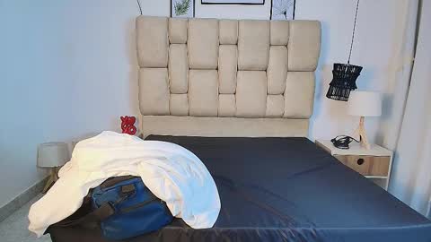 Eliza online show from September 2025 11:54:01 AM