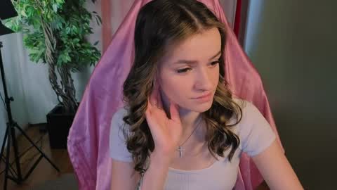 elizzza_ online show from April 2026 05:19:01 AM