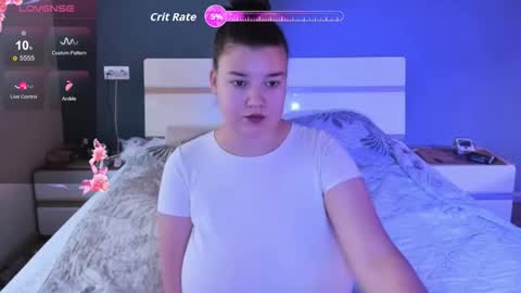 Lina online show from November 2025 12:20:01 PM