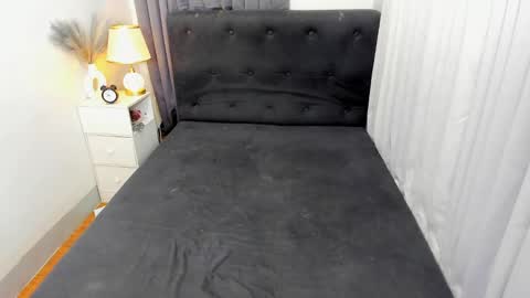 Snapshot of ella______ chatting on February 2025 02:28:01 AM Ella online show from February 2025 02:28:01 AM