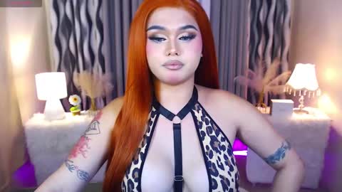 HI ITS ME ELLA online show from November 2025 05:34:01 PM