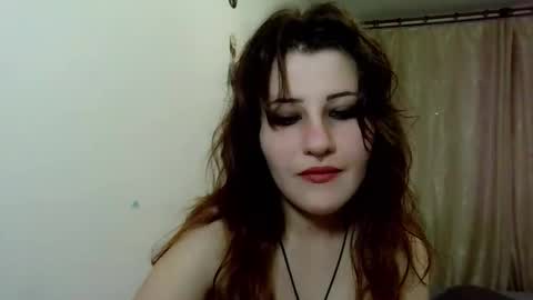 Snapshot of ella_fr chatting on November 2025 10:59:01 AM ella fr online show from November 2025 10:59:01 AM