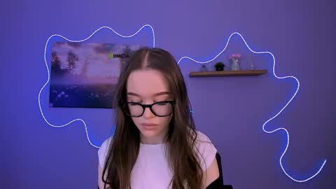 Snapshot of ella_miracle chatting on May 2026 09:14:01 AM ella_miracle online show from May 2026 09:14:01 AM