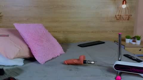 ella_mon online show from June 2026 01:06:01 AM
