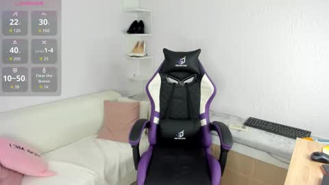 Ella online show from September 2025 01:29:02 AM