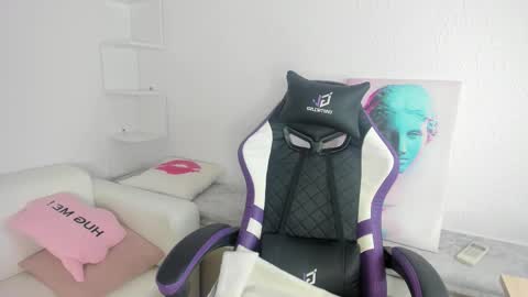 Ella online show from March 2026 02:50:02 AM