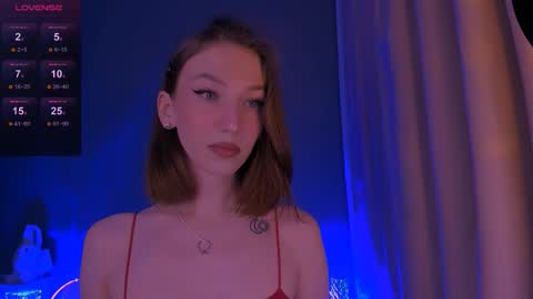 ellaamber online show from November 2025 01:28:02 AM