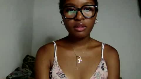 ellah245 online show from March 2026 08:46:02 PM