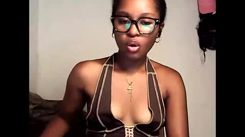 ellah245 online show from March 2026 09:27:02 PM