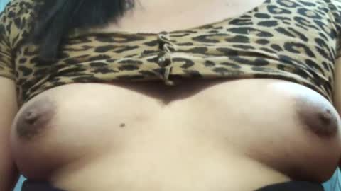 Snapshot of ellah_morena chatting on January 2025 01:29:01 PM Ellah online show from January 2025 01:29:01 PM