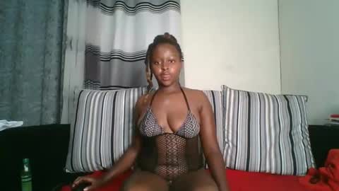 ellah-simone online show from May 2026 09:42:01 PM