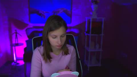 Ella online show from November 2025 08:35:02 AM