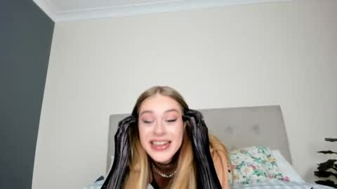 ellaaaa online show from June 2026 07:21:01 AM