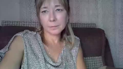 ellajohnsonx online show from September 2025 10:26:02 PM