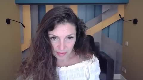 EllaLongs online show from September 2025 11:32:01 AM