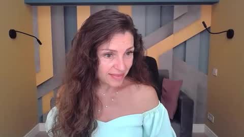 EllaLongs online show from September 2025 11:32:01 AM