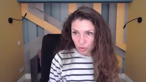 EllaLongs online show from October 2025 12:33:01 PM