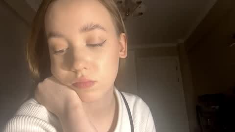 Ella online show from October 2025 04:02:01 PM