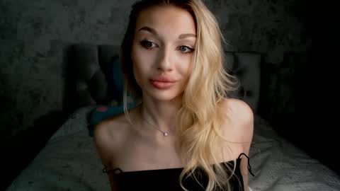 Snapshot of ellamilla chatting on June 2026 03:36:01 PM ellamilla online show from June 2026 03:36:01 PM