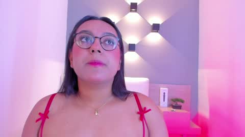 Ella online show from January 2025 04:39:02 AM