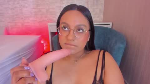 Ella online show from February 2025 07:47:02 AM