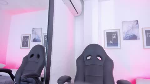 Ella online show from January 2026 12:08:02 PM