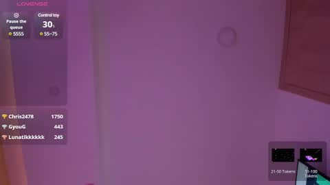 Snapshot of ellathorne chatting on December 2024 01:25:01 AM EllaThorne online show from December 2024 01:25:01 AM