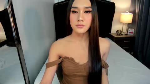 Snapshot of ellats_18 chatting on December 2024 06:31:02 PM Sophia online show from December 2024 06:31:02 PM