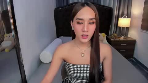 Snapshot of ellats_18 chatting on February 2025 09:20:02 PM Sophia online show from February 2025 09:20:02 PM