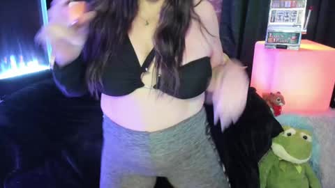 ELLE online show from September 2025 08:13:01 PM