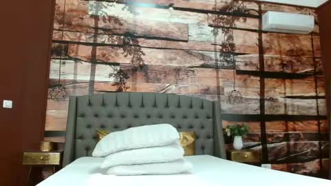 Elle online show from February 2025 06:36:02 AM