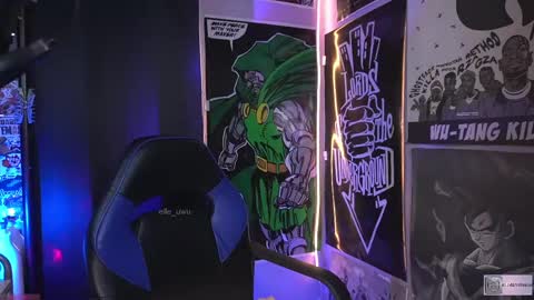 Snapshot of elle_uwu chatting on February 2025 03:45:02 AM follow me on instagram . online show from February 2025 03:45:02 AM