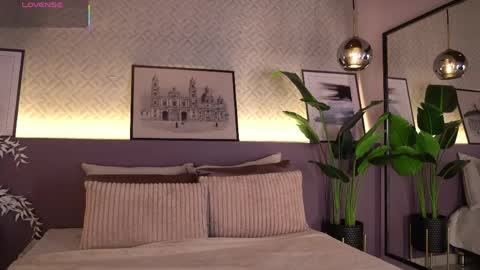 Elle Diane online show from April 2026 12:57:01 AM