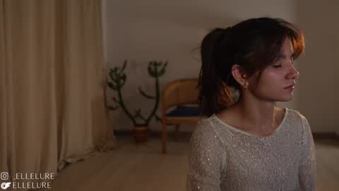 Linda Restrepo online show from February 2025 02:44:02 AM