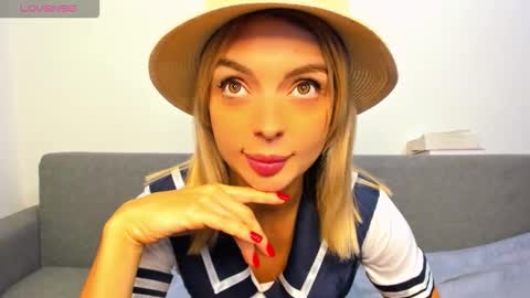 ellen_flow online show from October 2025 09:47:02 PM