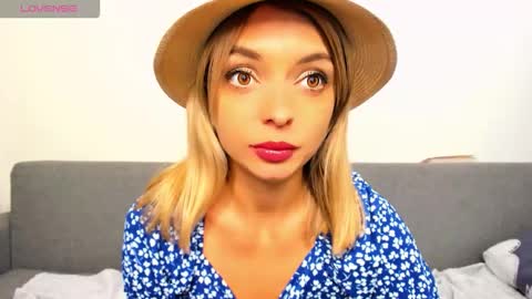 ellen_flow online show from November 2025 09:26:02 PM