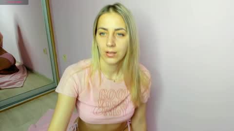 Snapshot of ellen_rosi chatting on June 2026 03:13:02 AM rosi online show from June 2026 03:13:02 AM