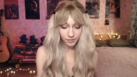 ellie_friendly online show from January 2025 12:15:01 PM