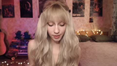 ellie_friendly online show from January 2025 12:38:01 PM