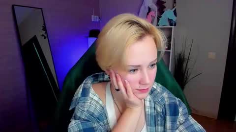 Ellie online show from November 2025 08:07:01 AM