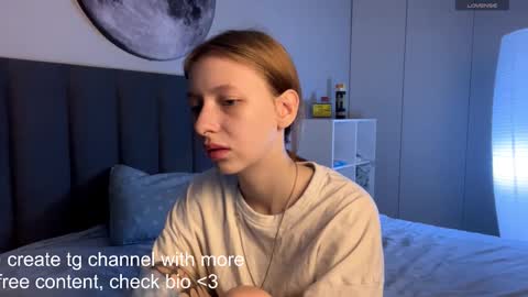 Snapshot of ellie_hollow chatting on October 2025 07:32:01 AM Ellie online show from October 2025 07:32:01 AM