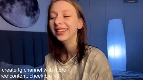 Snapshot of ellie_hollow chatting on November 2025 07:21:01 AM Ellie online show from November 2025 07:21:01 AM