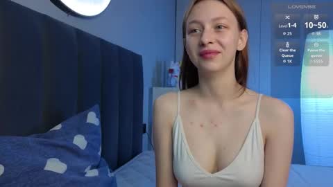 Snapshot of ellie_hollow chatting on November 2025 07:09:01 AM Ellie online show from November 2025 07:09:01 AM