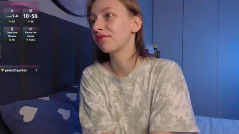 Snapshot of ellie_hollow chatting on November 2025 07:07:01 AM Ellie online show from November 2025 07:07:01 AM