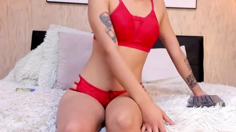 Snapshot of ellie_ponce chatting on March 2025 11:01:02 PM ellie online show from March 2025 11:01:02 PM